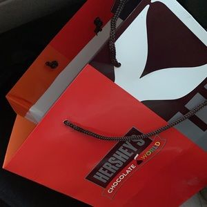 Meet your Posher, Ava